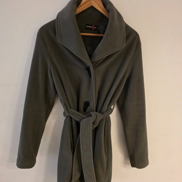 Jacket - Picture 1 of 3